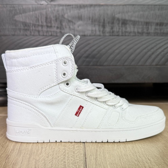 Levi's Crisp White High-Top Sneakers - Picture 1 of 6
